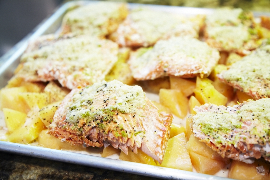 lunch_2011_09_06-salmon_cantelope